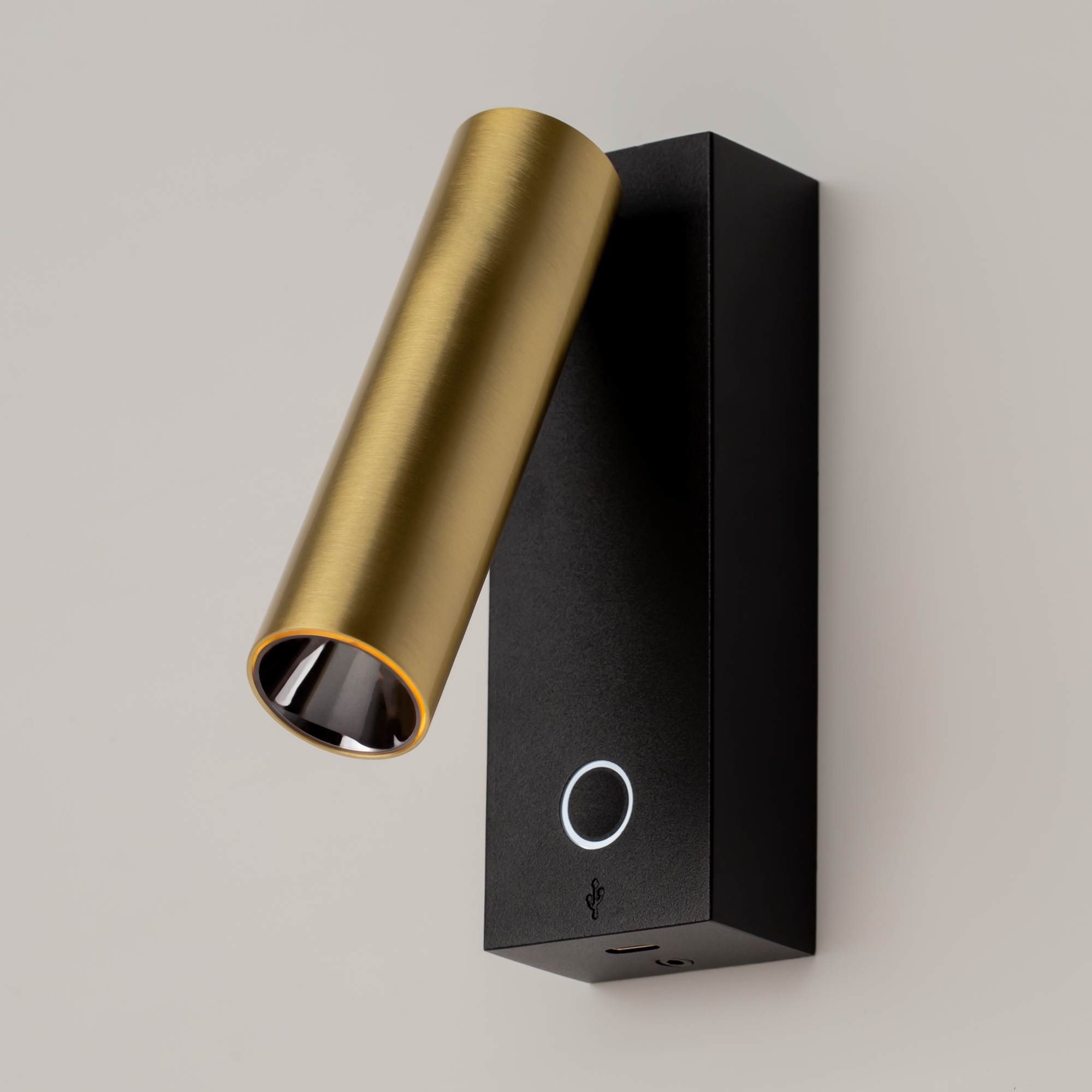 Картинка Настенный светильник (бра) Technical C078WL-L3BBS3K