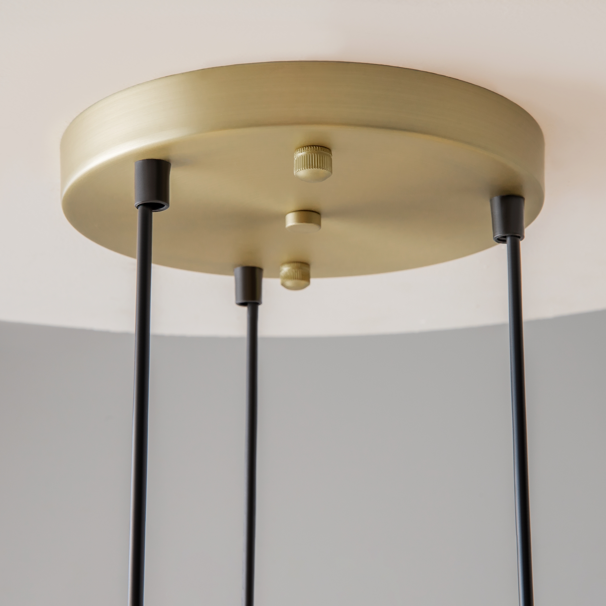 Дополнительная картинка Подвесной светильник Maytoni MOD411PL-06G