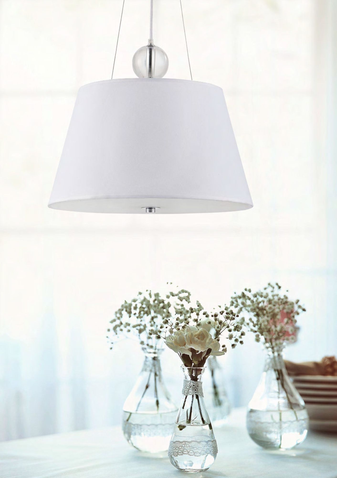 Дополнительная картинка Подвесной светильник Maytoni Bergamo MOD613PL-03W