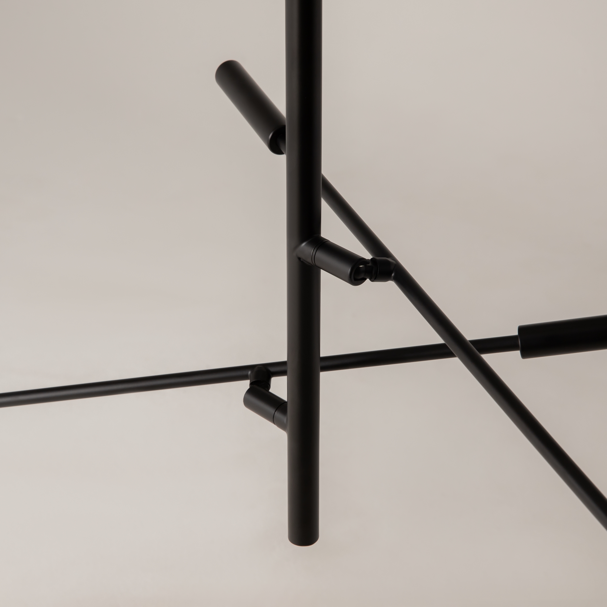 Дополнительная картинка Подвесной светильник Maytoni MOD070CL-L15B3K1