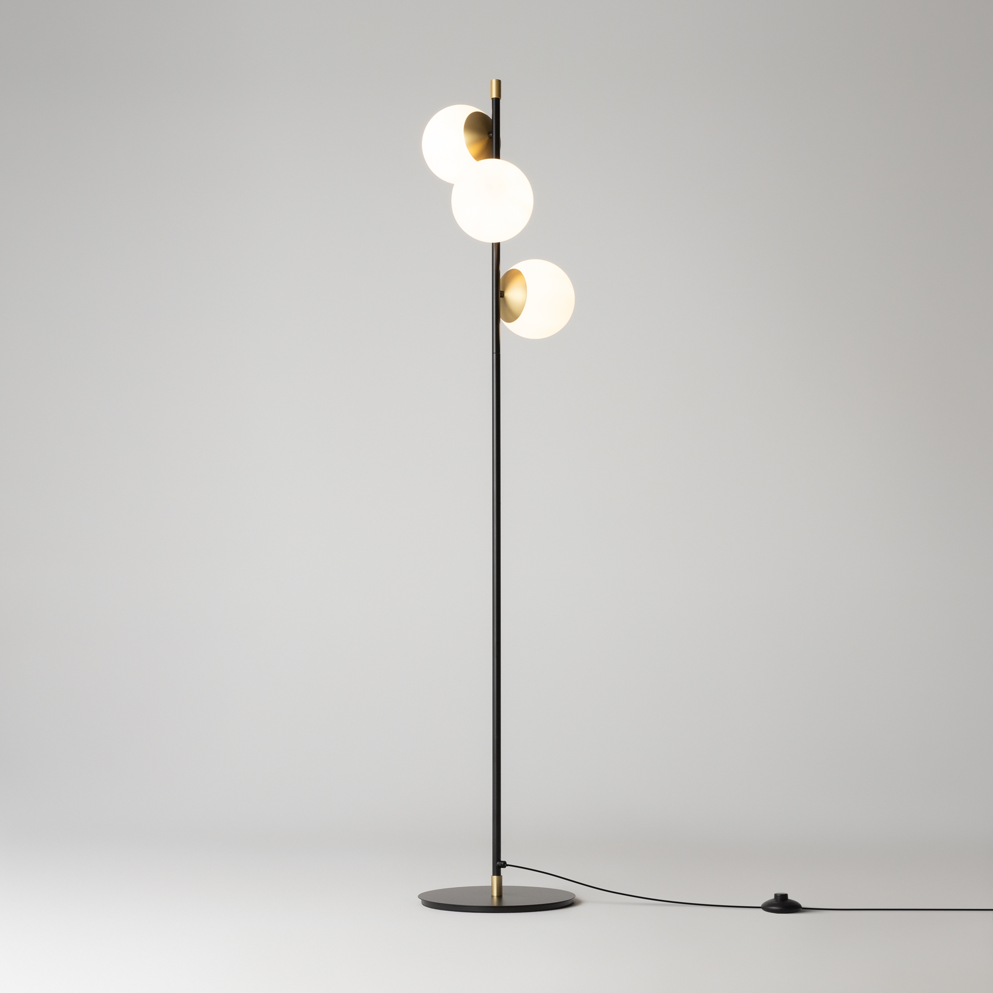 Картинка Торшер Maytoni MOD048FL-03G