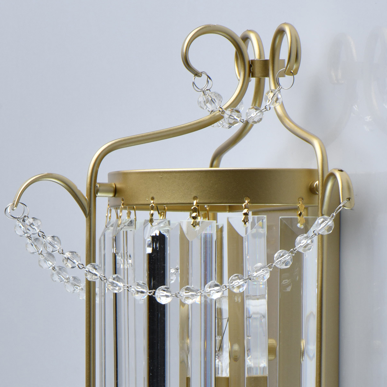 Картинка Настенный светильник MW-Light Адель 373024701