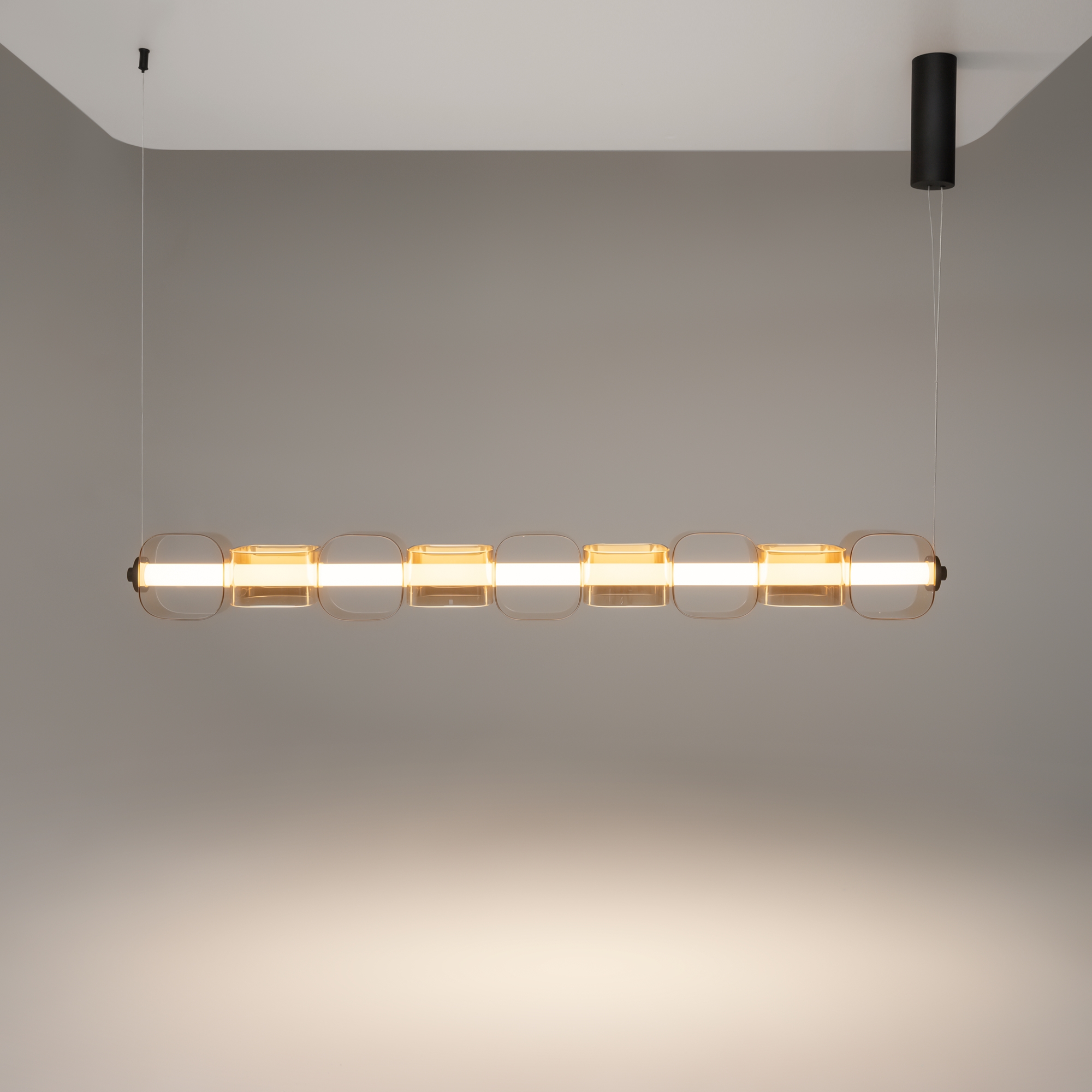 Дополнительная картинка Подвесной светильник Maytoni MOD381PL-L45B3K