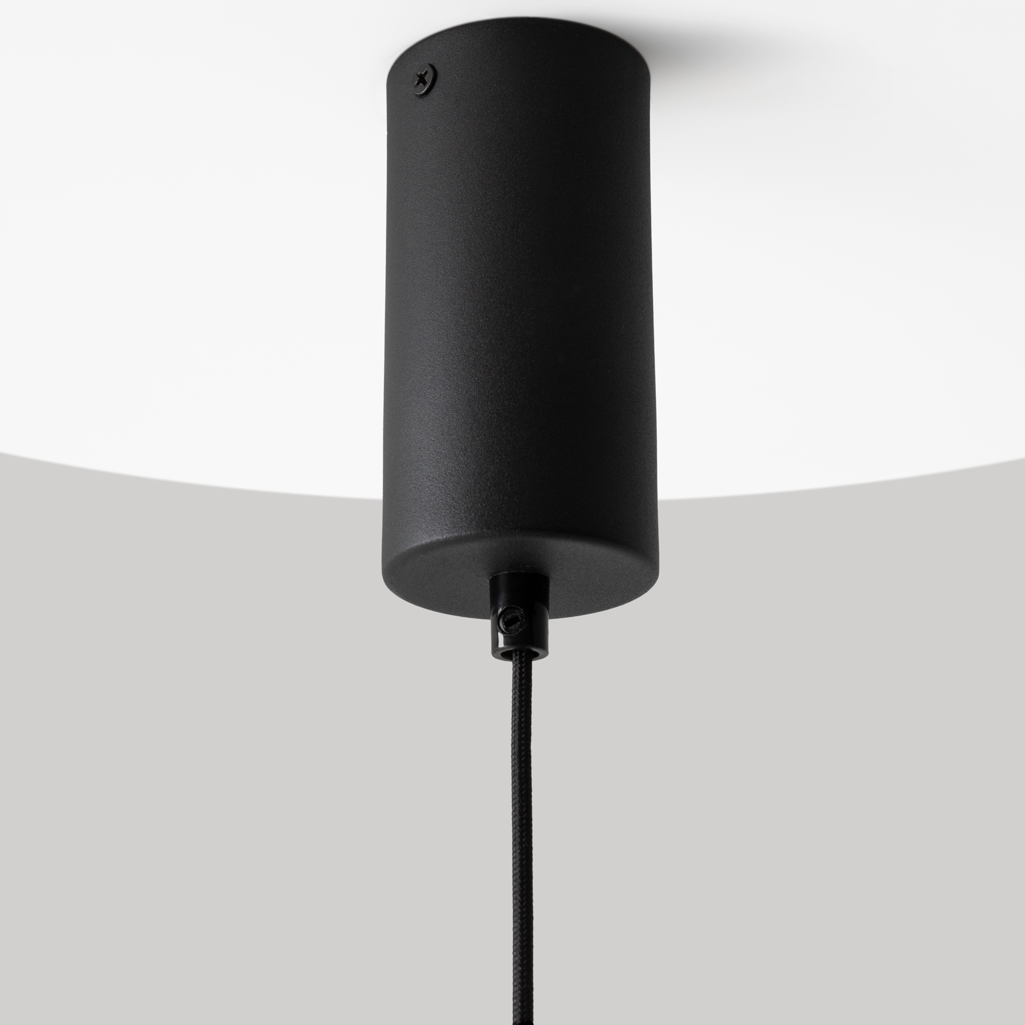 Дополнительная картинка Подвесной светильник Maytoni MOD041PL-L15GB3K