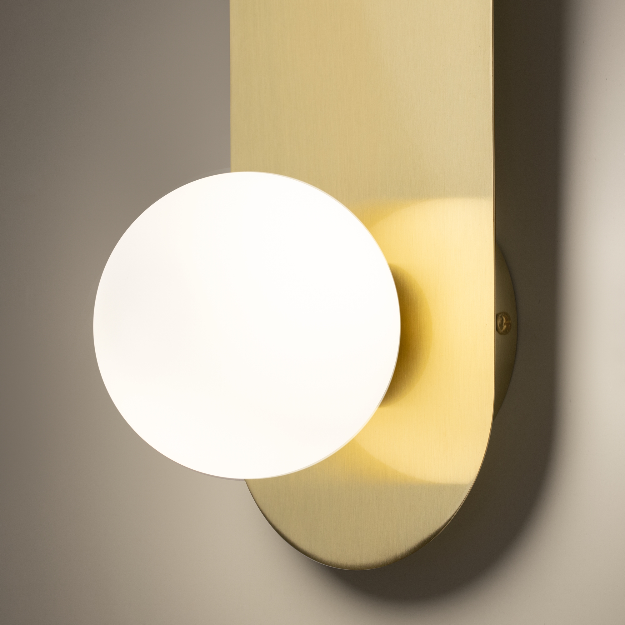 Дополнительная картинка Настенный светильник (бра) Maytoni MOD419WL-01G