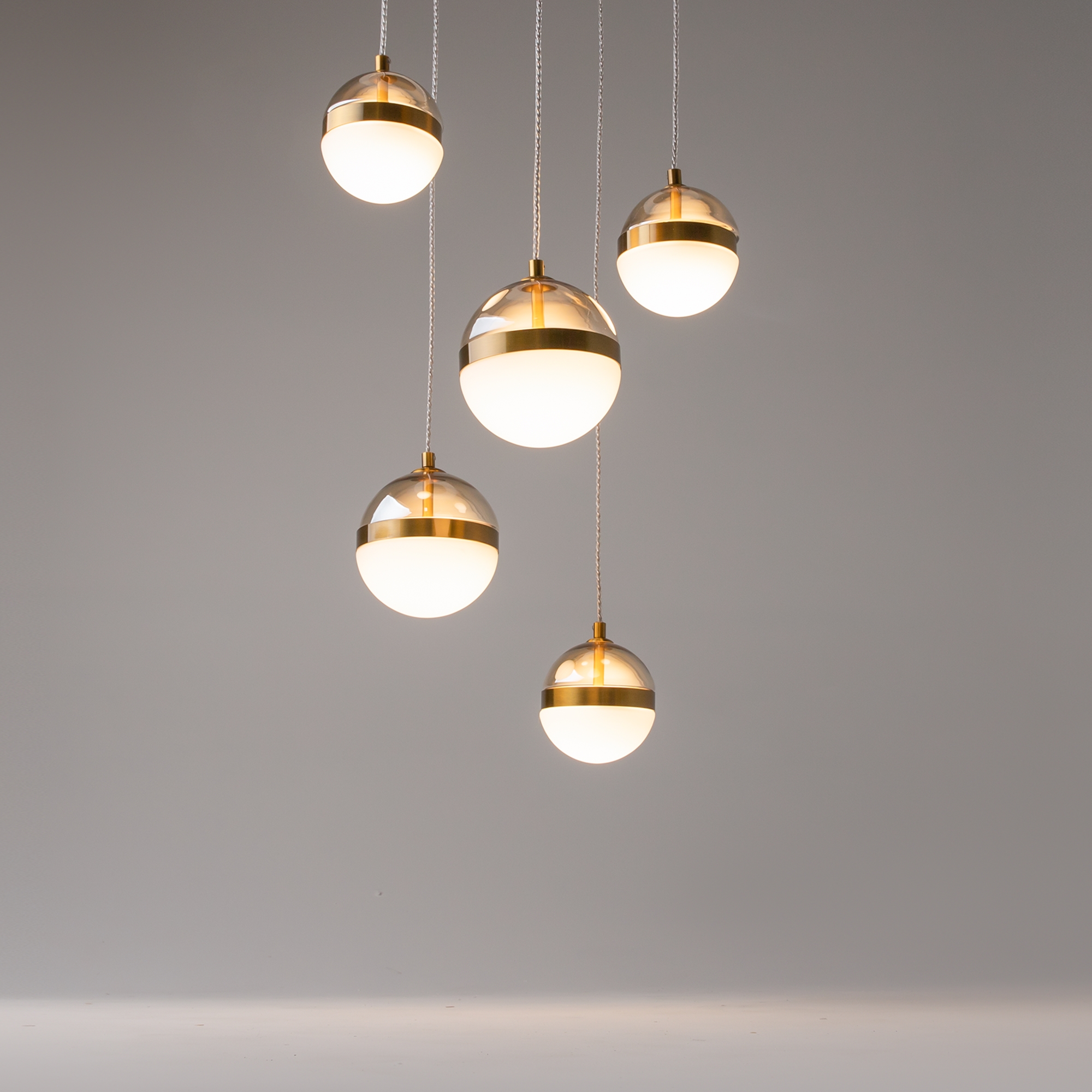 Дополнительная картинка Подвесной светильник Maytoni MOD295PL-L60BBS3K