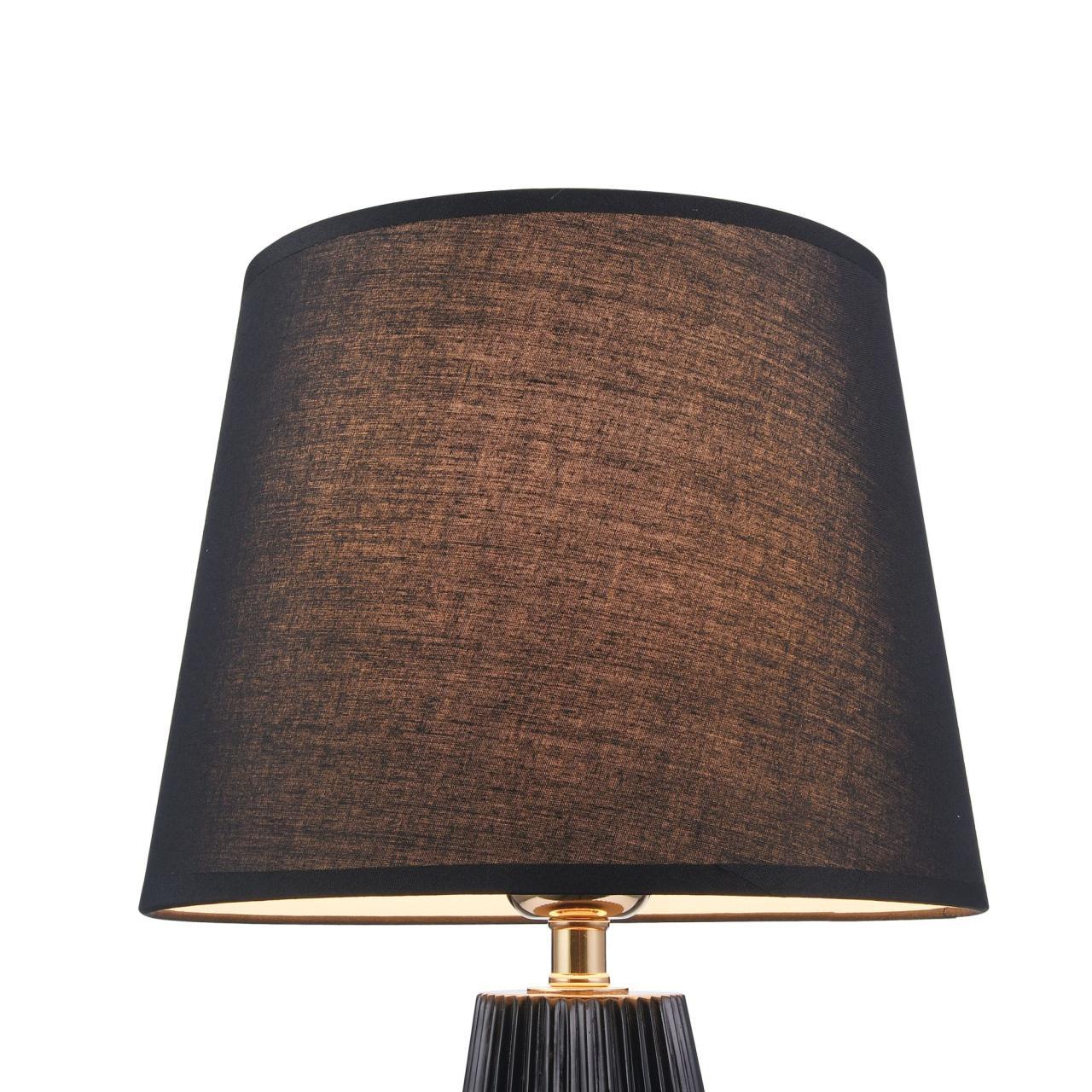Дополнительная картинка Настольная лампа Maytoni Calvin Table Z181-TL-01-B