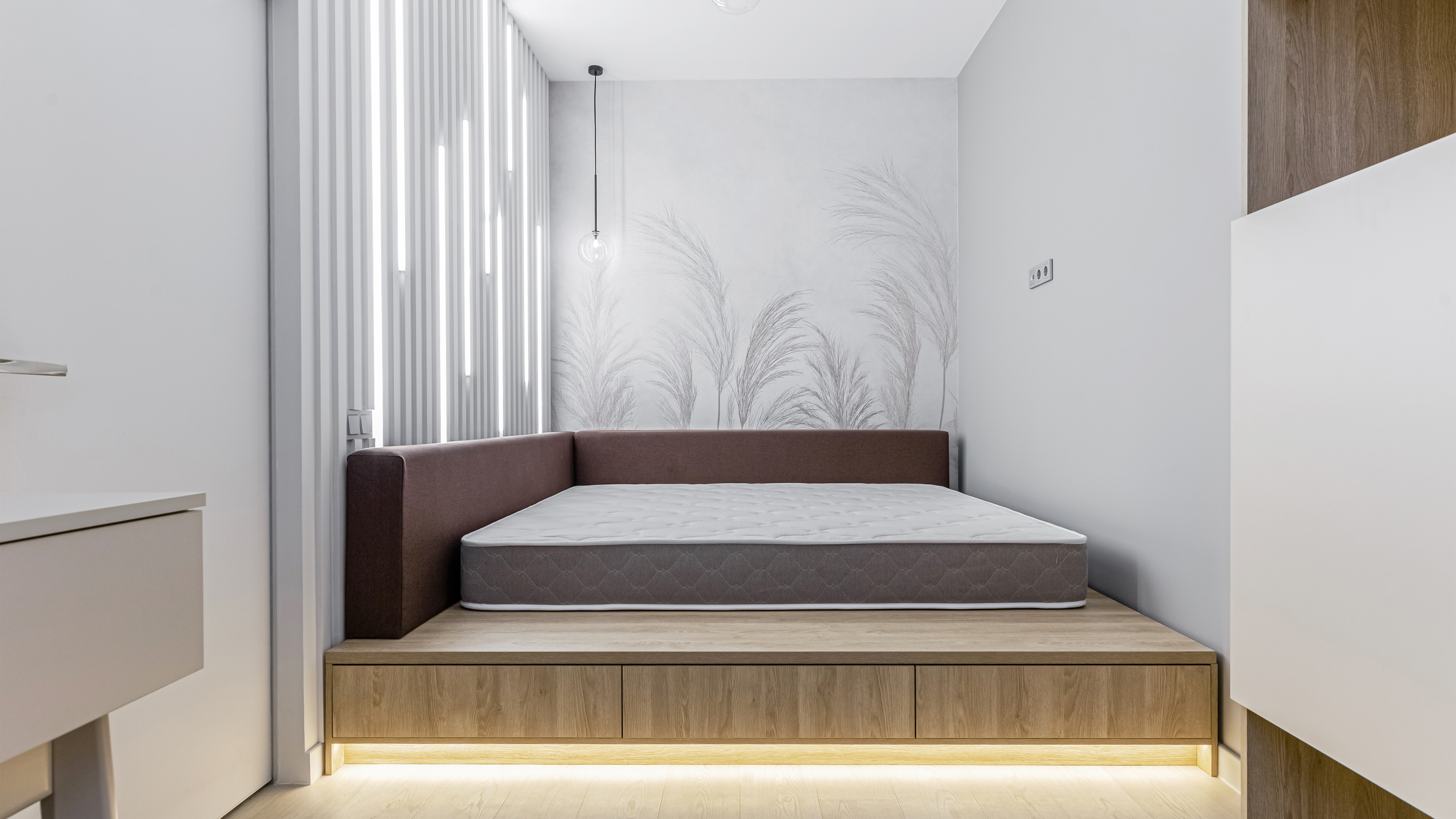 Дополнительная картинка Подвесной светильник Maytoni MOD172PL-01B