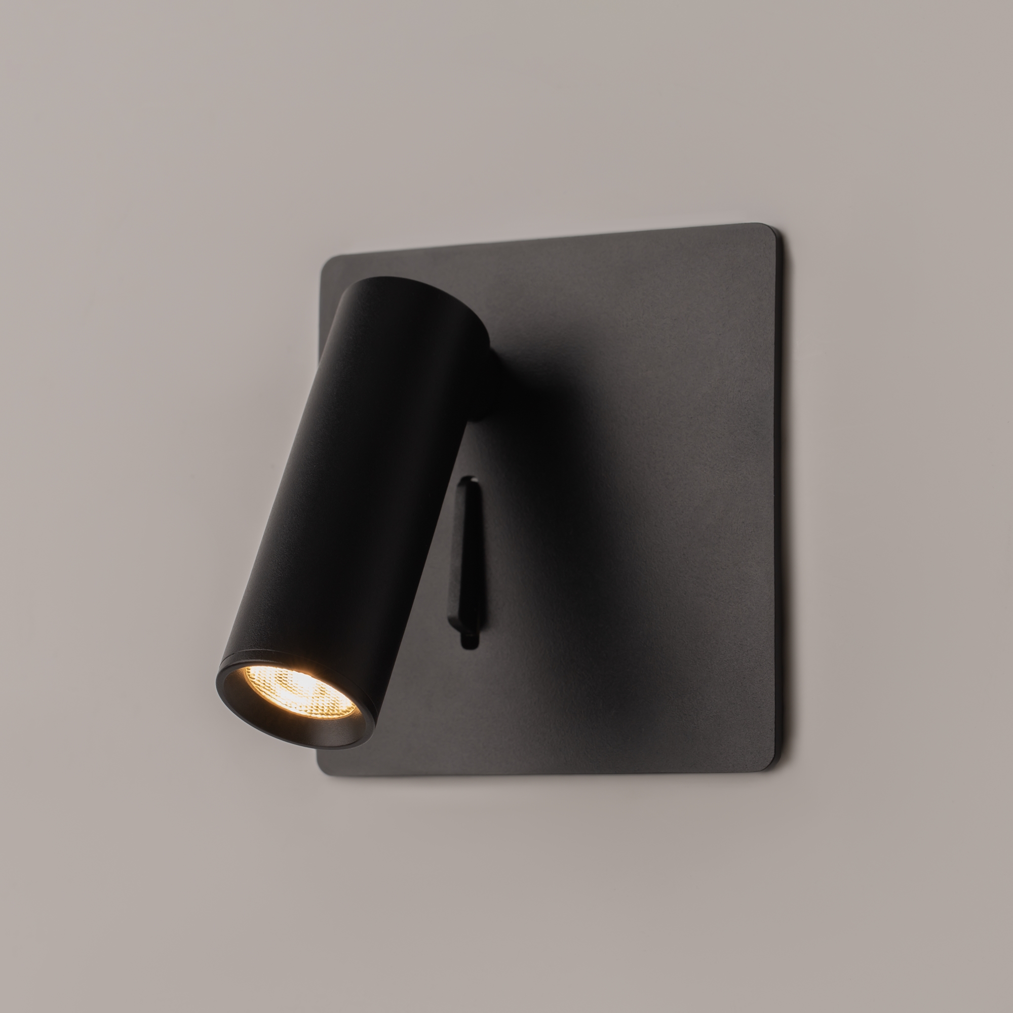 Дополнительная картинка Бра Maytoni Mirax C040WL-L3B3K