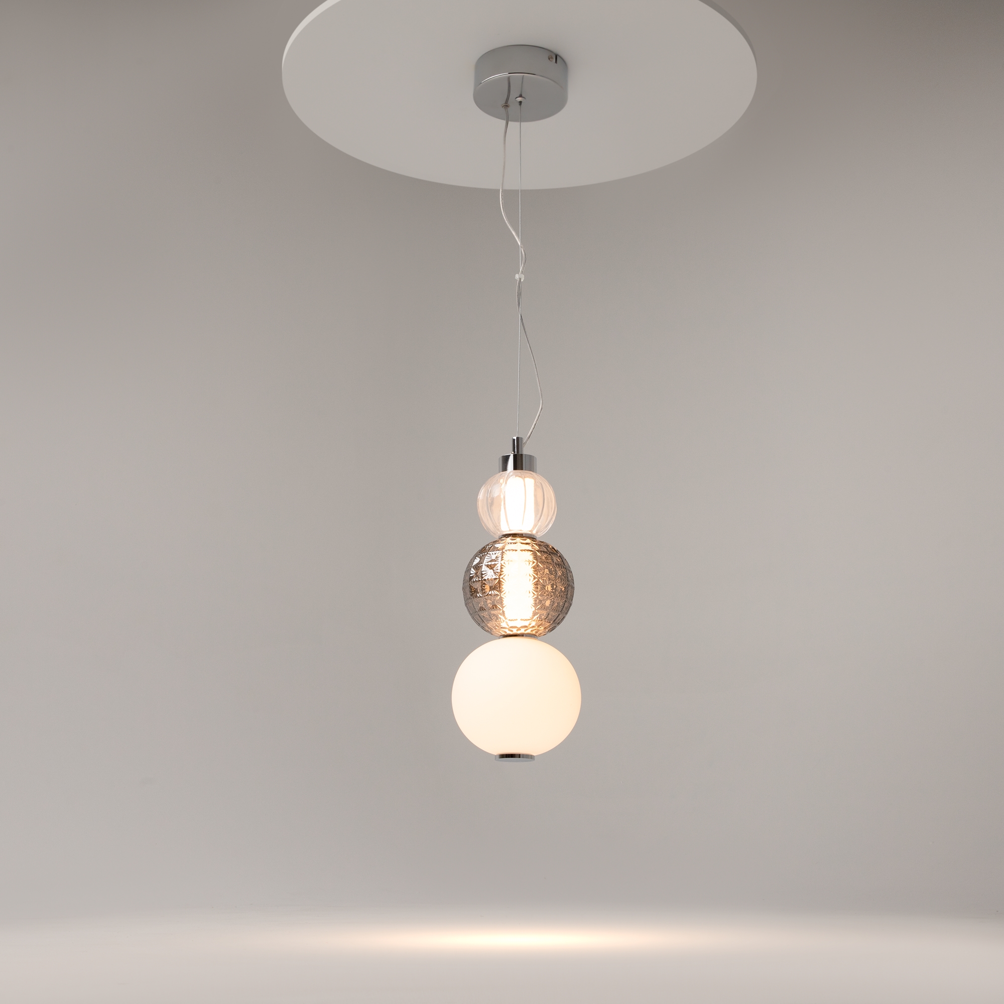 Дополнительная картинка Подвесной светодиодный светильник Maytoni Collar P069PL-L16CH3K