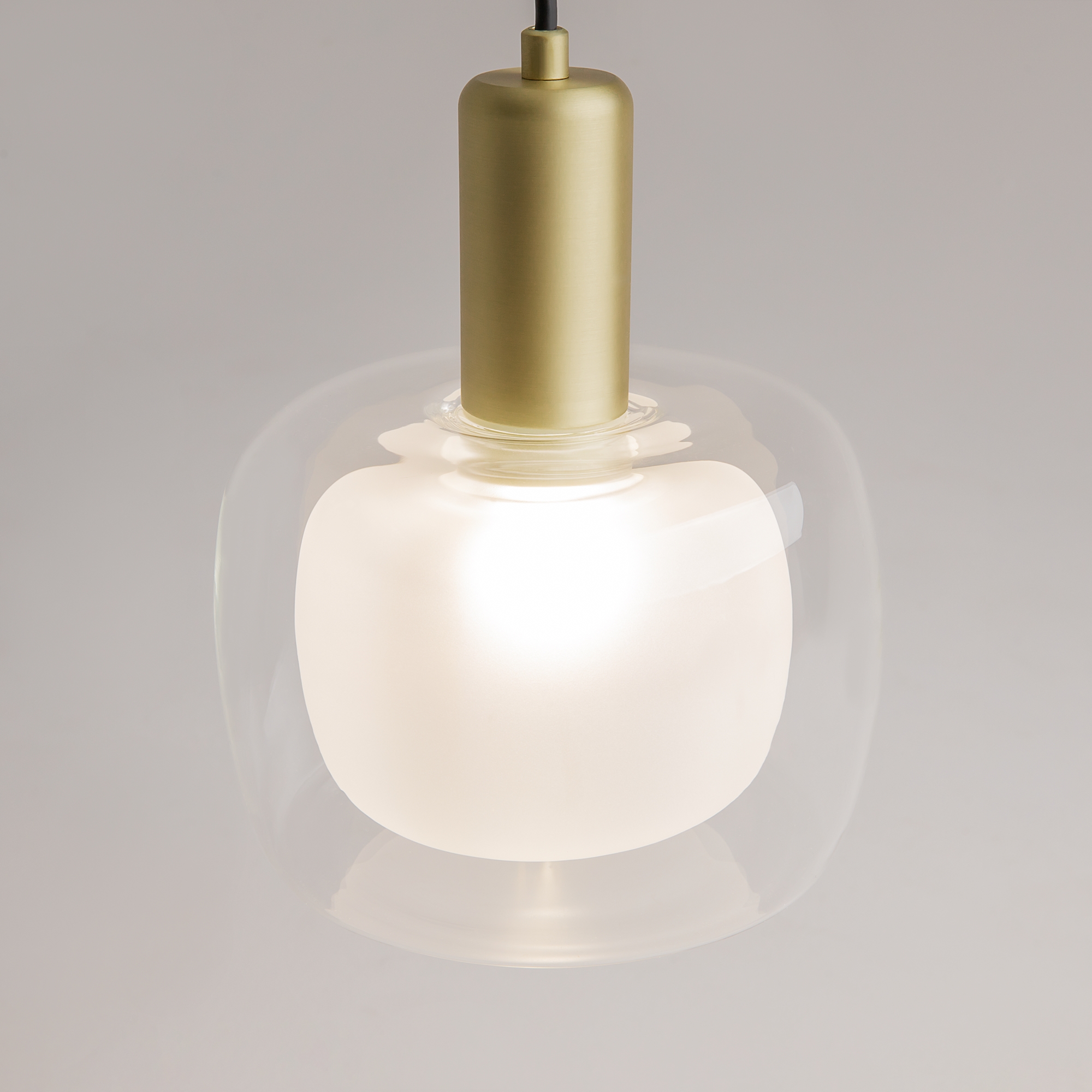 Дополнительная картинка Подвесной светильник Maytoni MOD411PL-01G