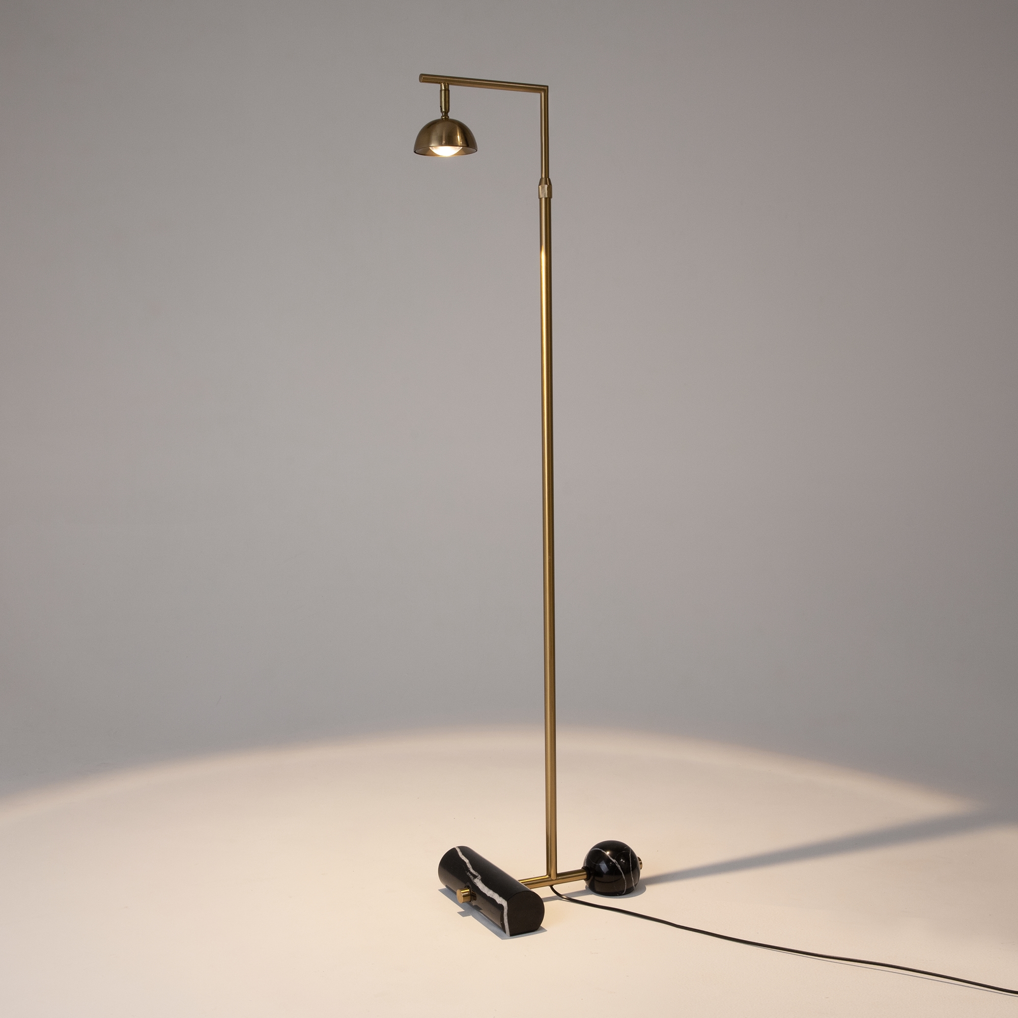 Картинка Напольный светильник (торшер) Maytoni MOD372FL-L10BS3K