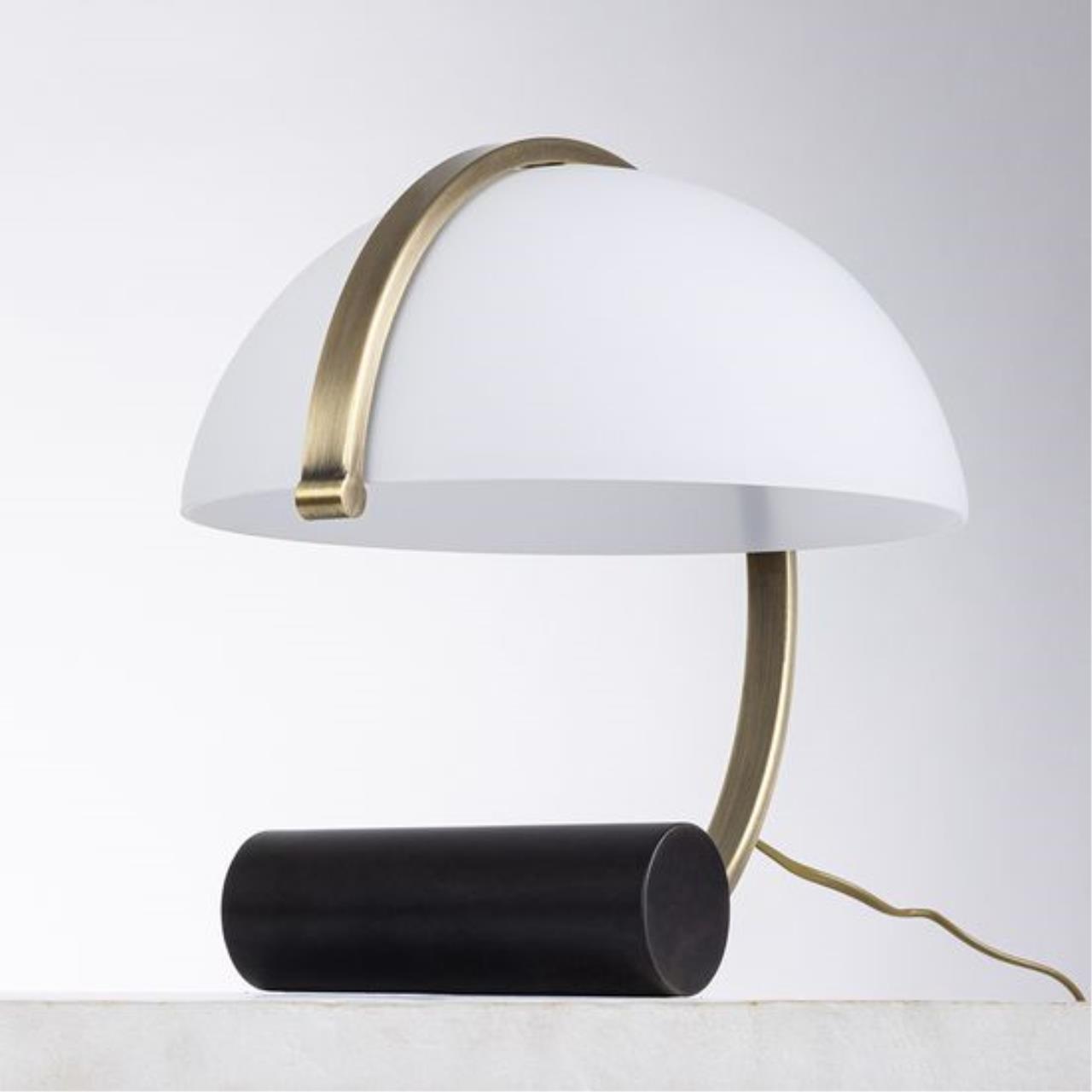 Картинка Настольный светильник Arte Lamp BRAVA A5056LT-1AB