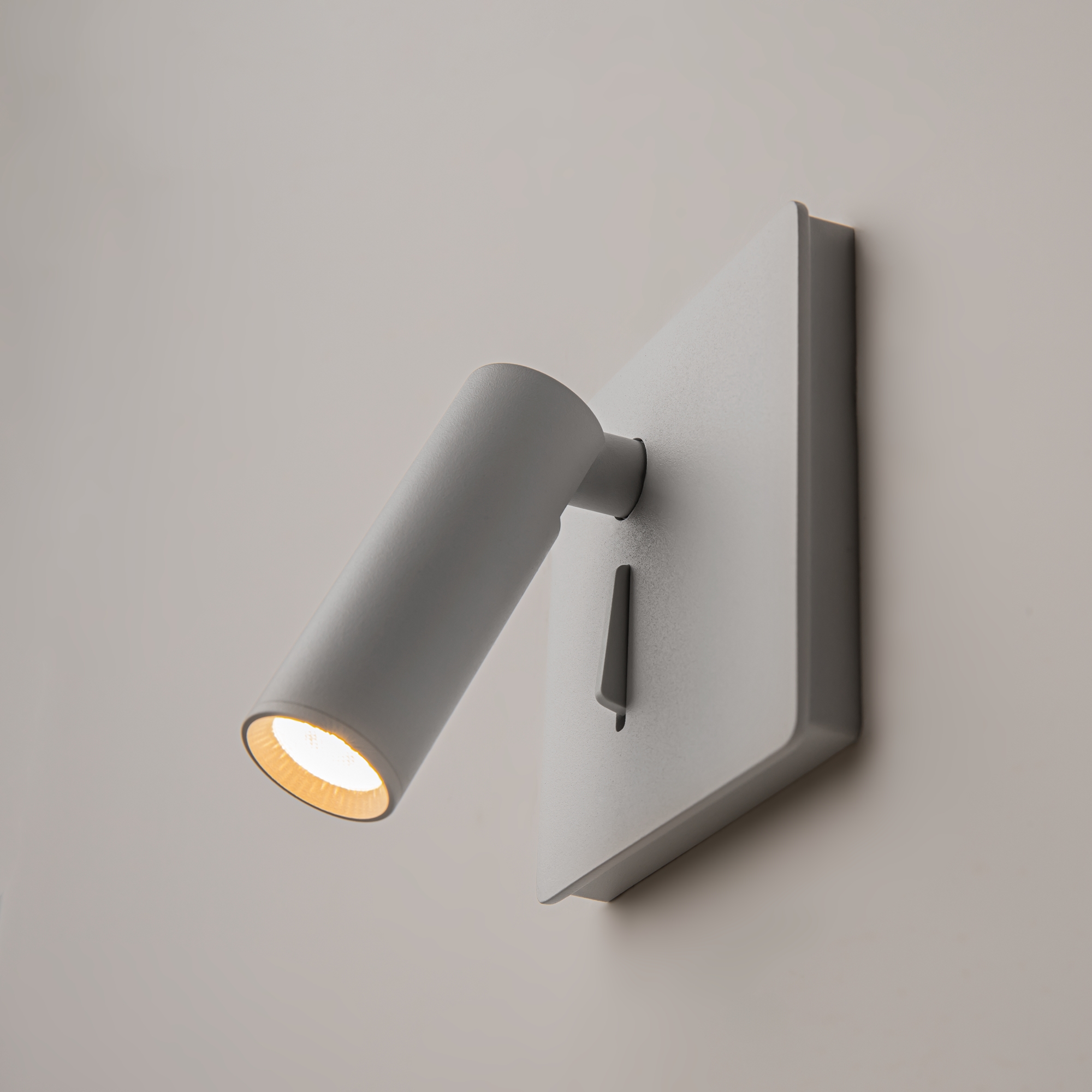 Дополнительная картинка Бра Maytoni Mirax C040WL-L3W3K