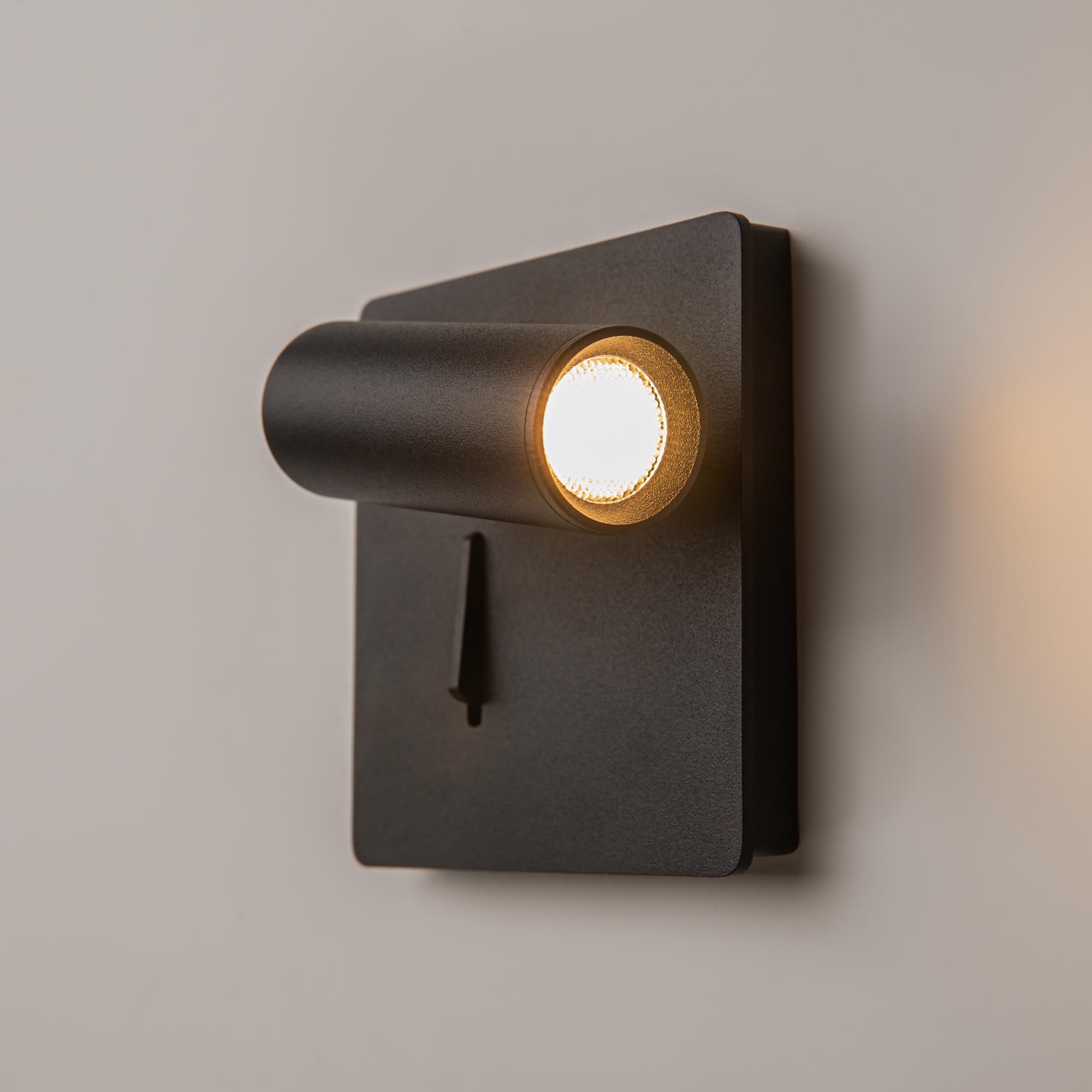 Дополнительная картинка Бра Maytoni Mirax C040WL-L3B3K