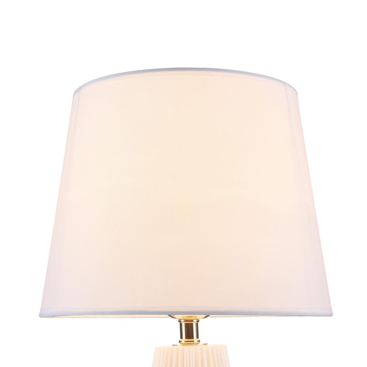 Дополнительная картинка Настольная лампа Maytoni Calvin Table Z181-TL-01-W