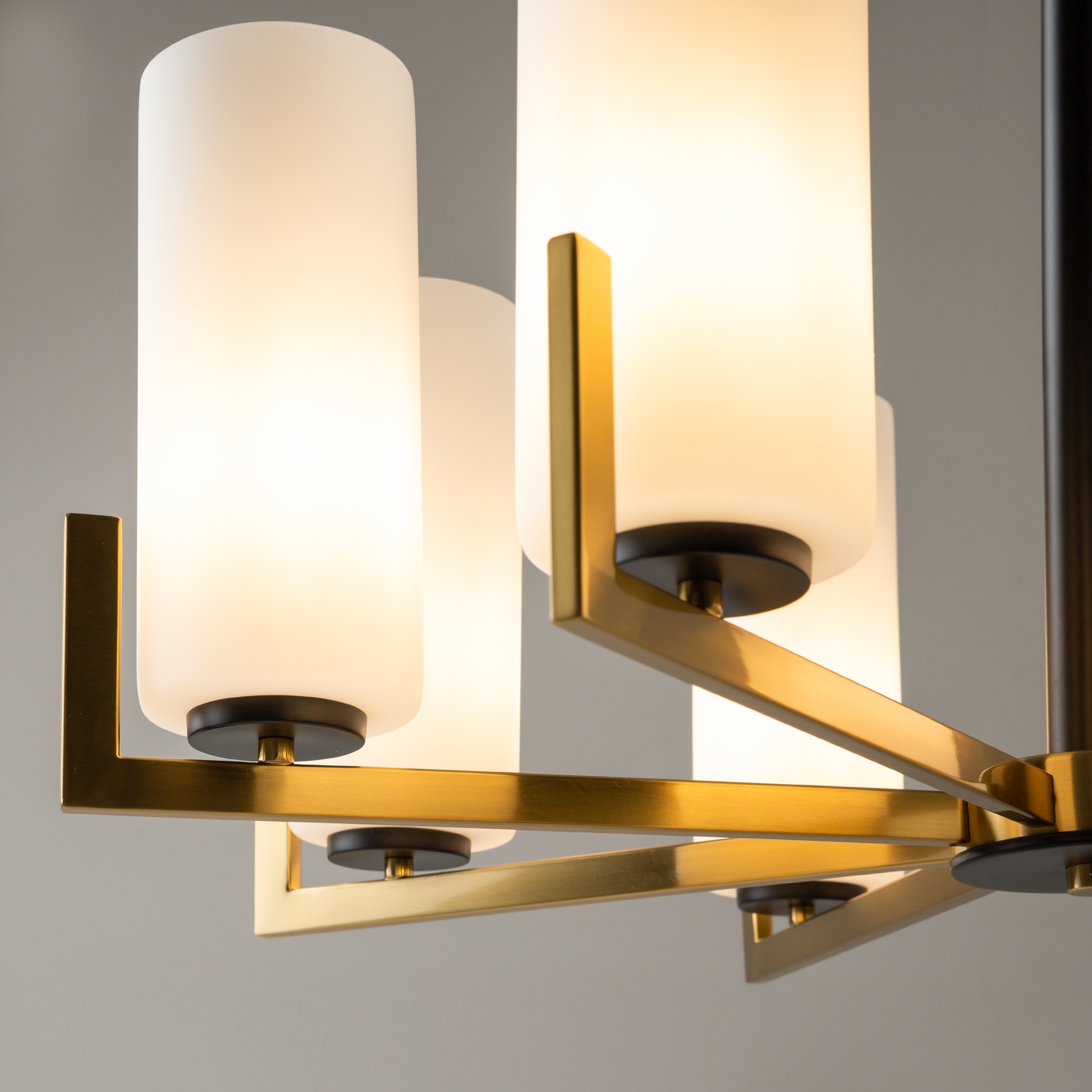 Дополнительная картинка Подвесная люстра Maytoni Fortano MOD089PL-08BS