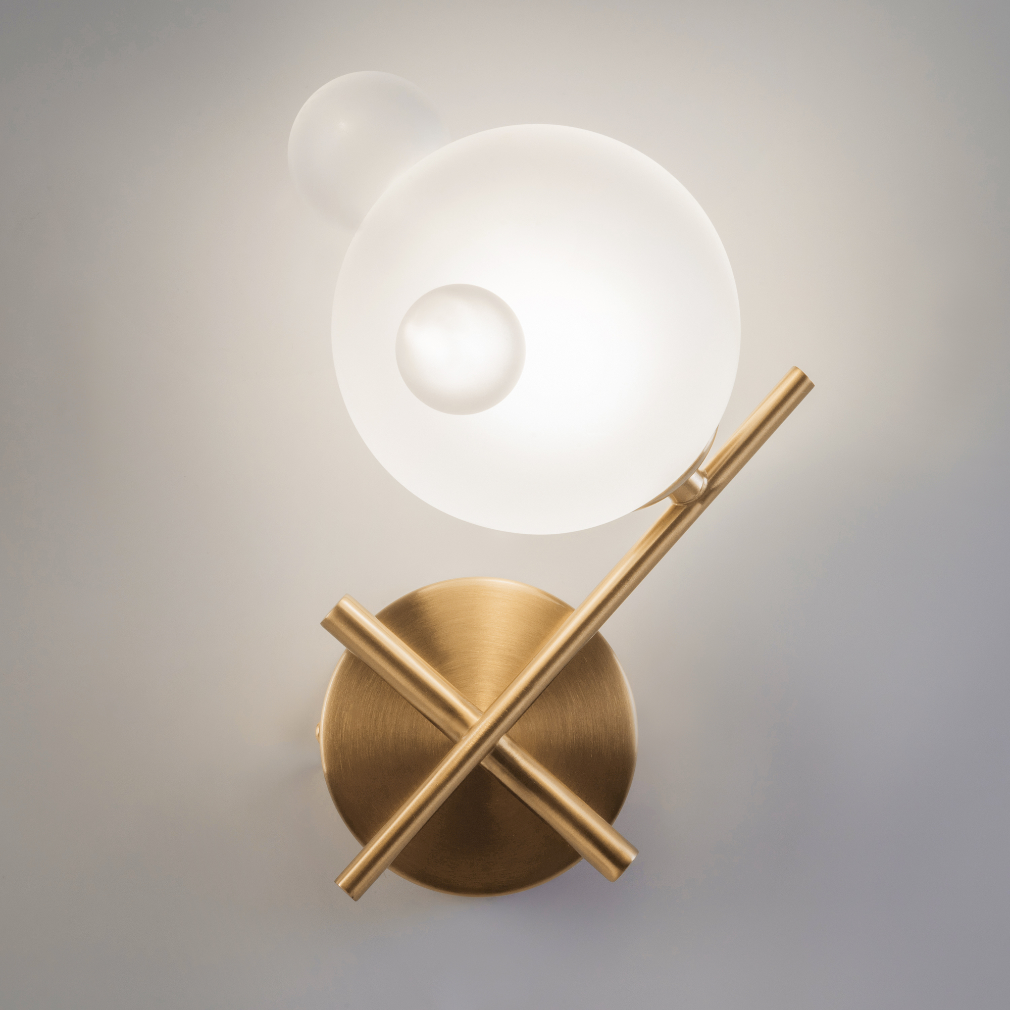 Дополнительная картинка Настенный светильник (бра) Freya FR5374WL-01BS