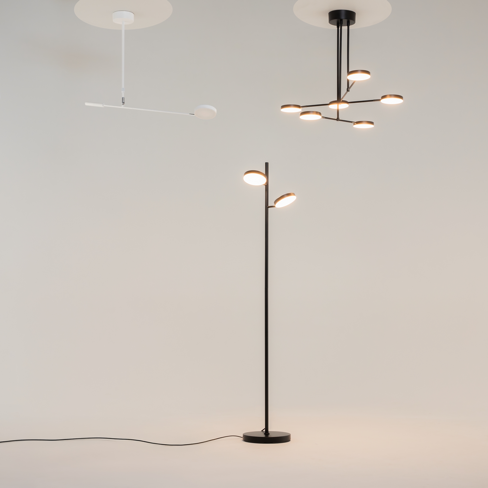 Дополнительная картинка Напольный светильник (торшер) Maytoni MOD070FL-L12B3K