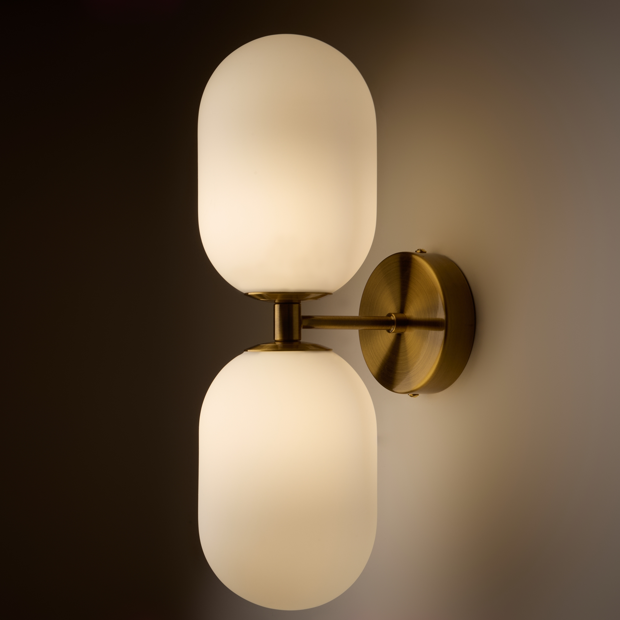 Дополнительная картинка Настенный светильник (бра) Freya FR1012WL-02BS