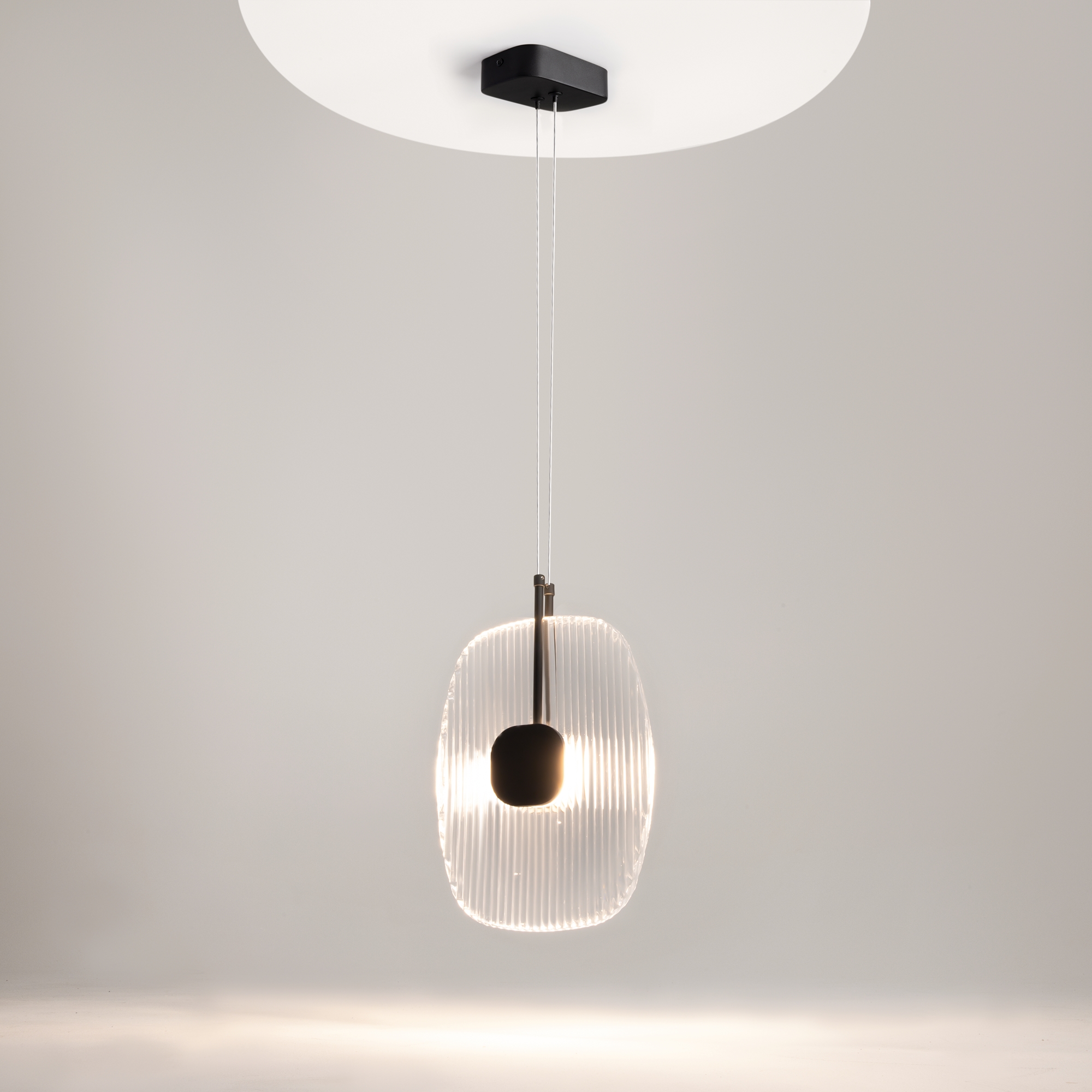 Картинка Подвесной светильник Maytoni MOD152PL-L1BK