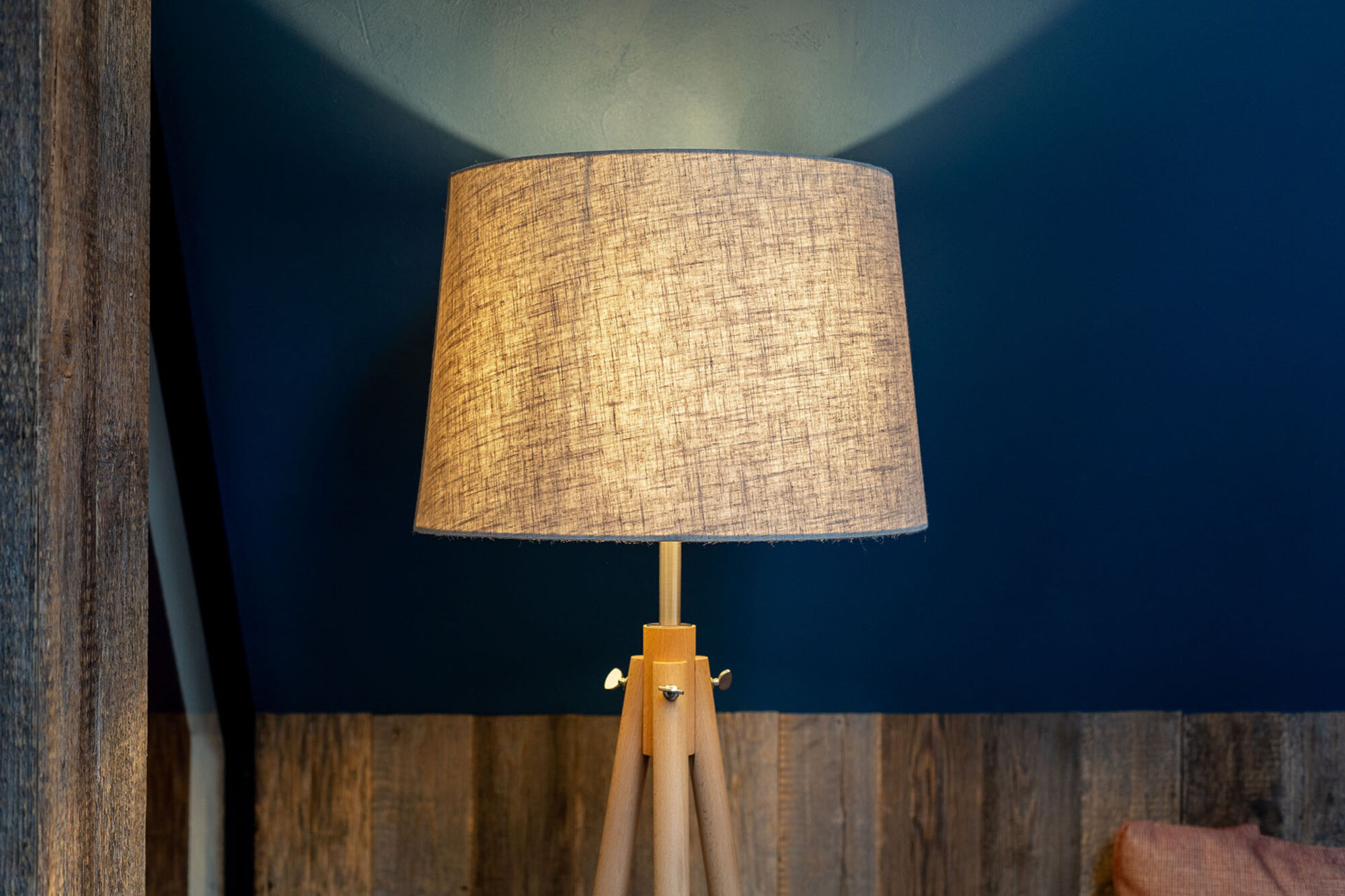 Картинка Торшер Maytoni Calvin Z177-FL-01-BR