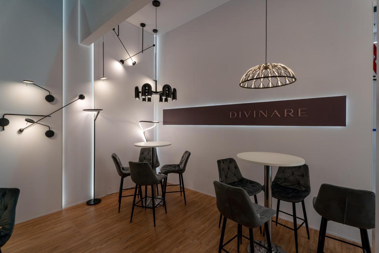 Divinare стенд