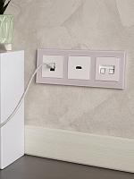 BRITE Рамка 3-мест. РУ-3-2-Бр стекло розовый матовый IEK 